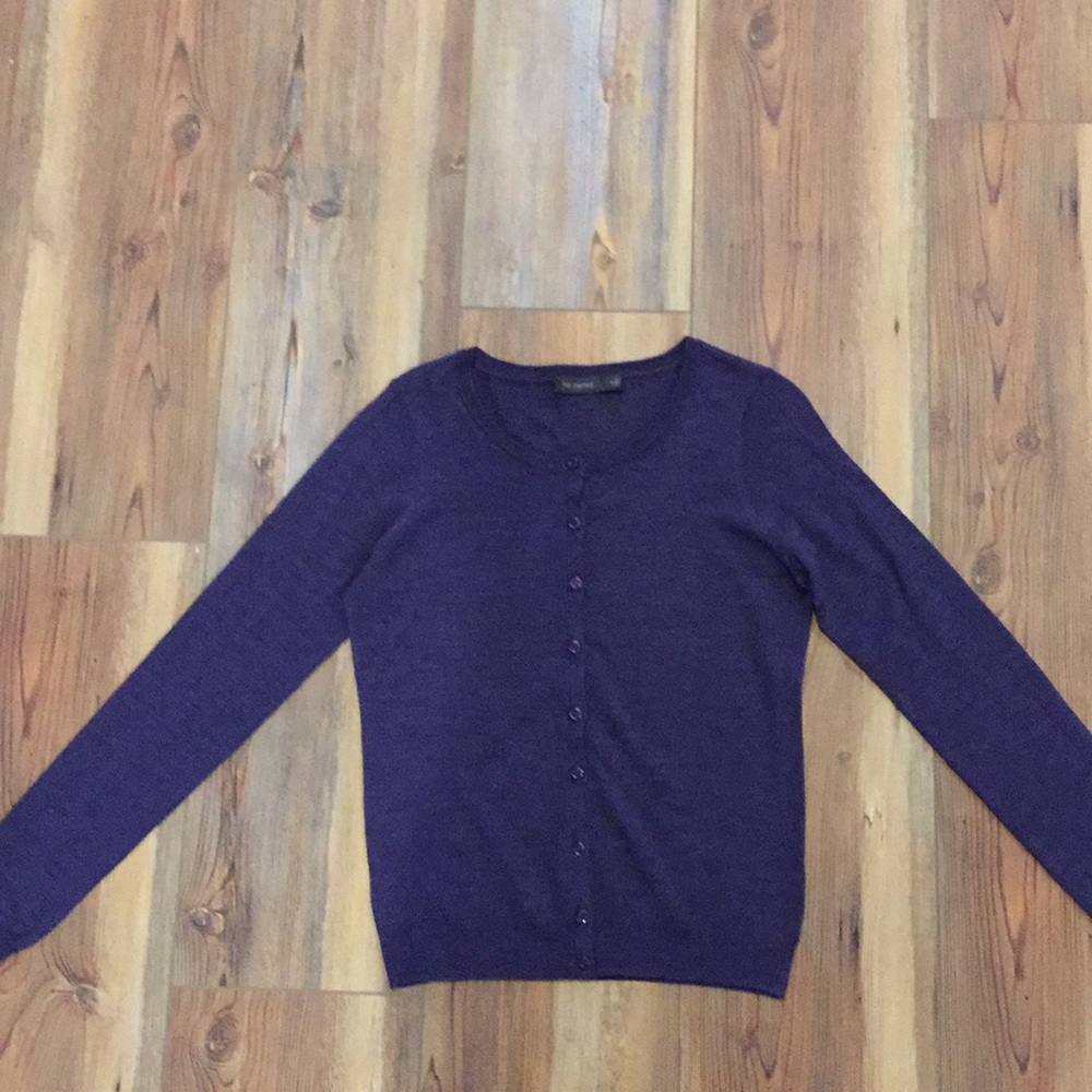 Women’s cardigan. The limited.